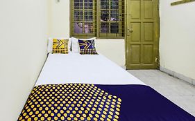 Oyo Life 93284 Kos Cendana Raya Hotel