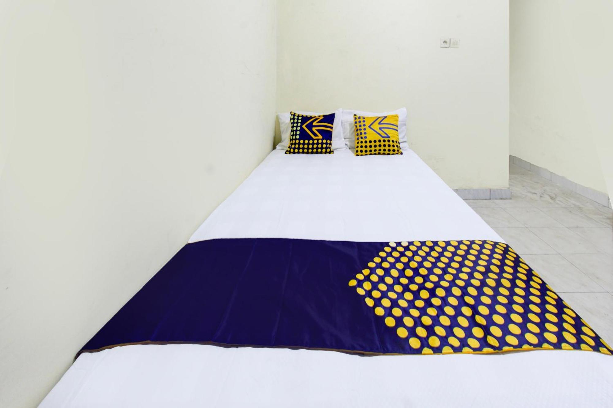 Oyo Life 93284 Kos Cendana Raya Hotel Mataram Bagian luar foto