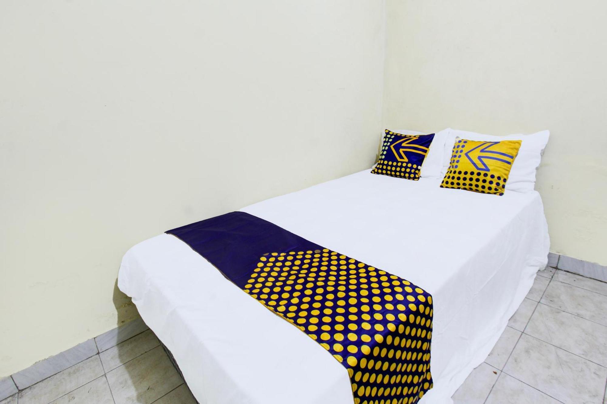 Oyo Life 93284 Kos Cendana Raya Hotel Mataram Bagian luar foto